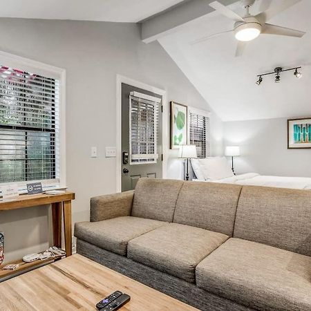 Pensacola Pearl - Studio Apartment - Pets Welcome Екстериор снимка