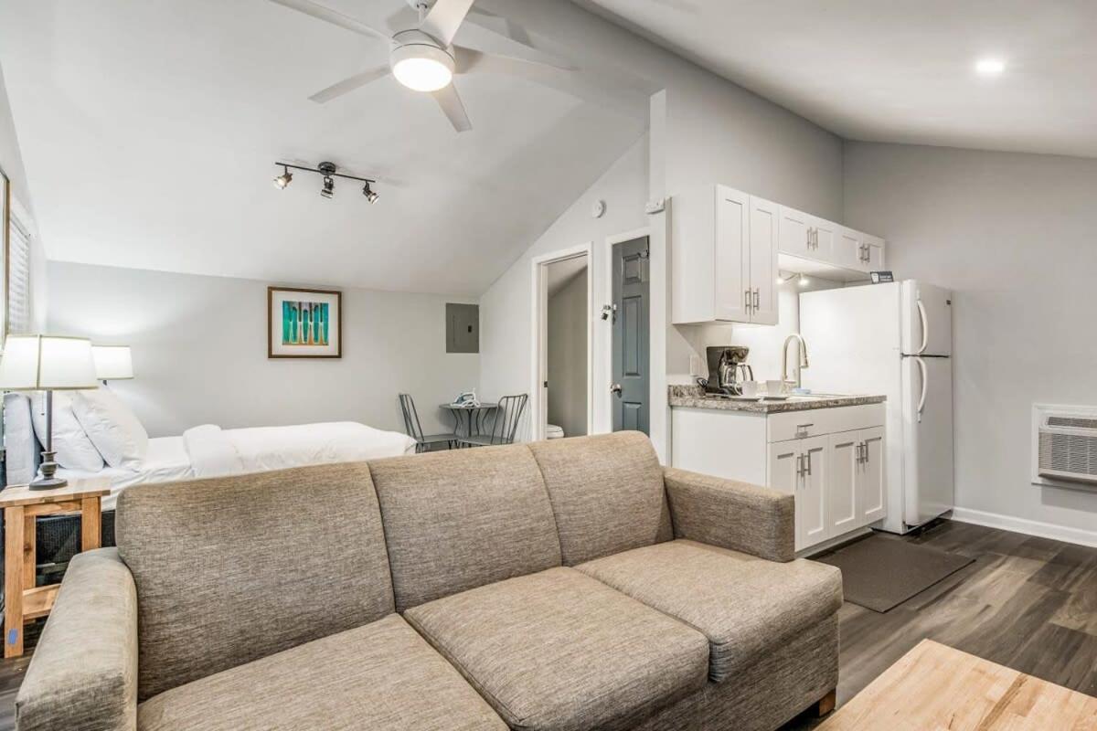 Pensacola Pearl - Studio Apartment - Pets Welcome Екстериор снимка